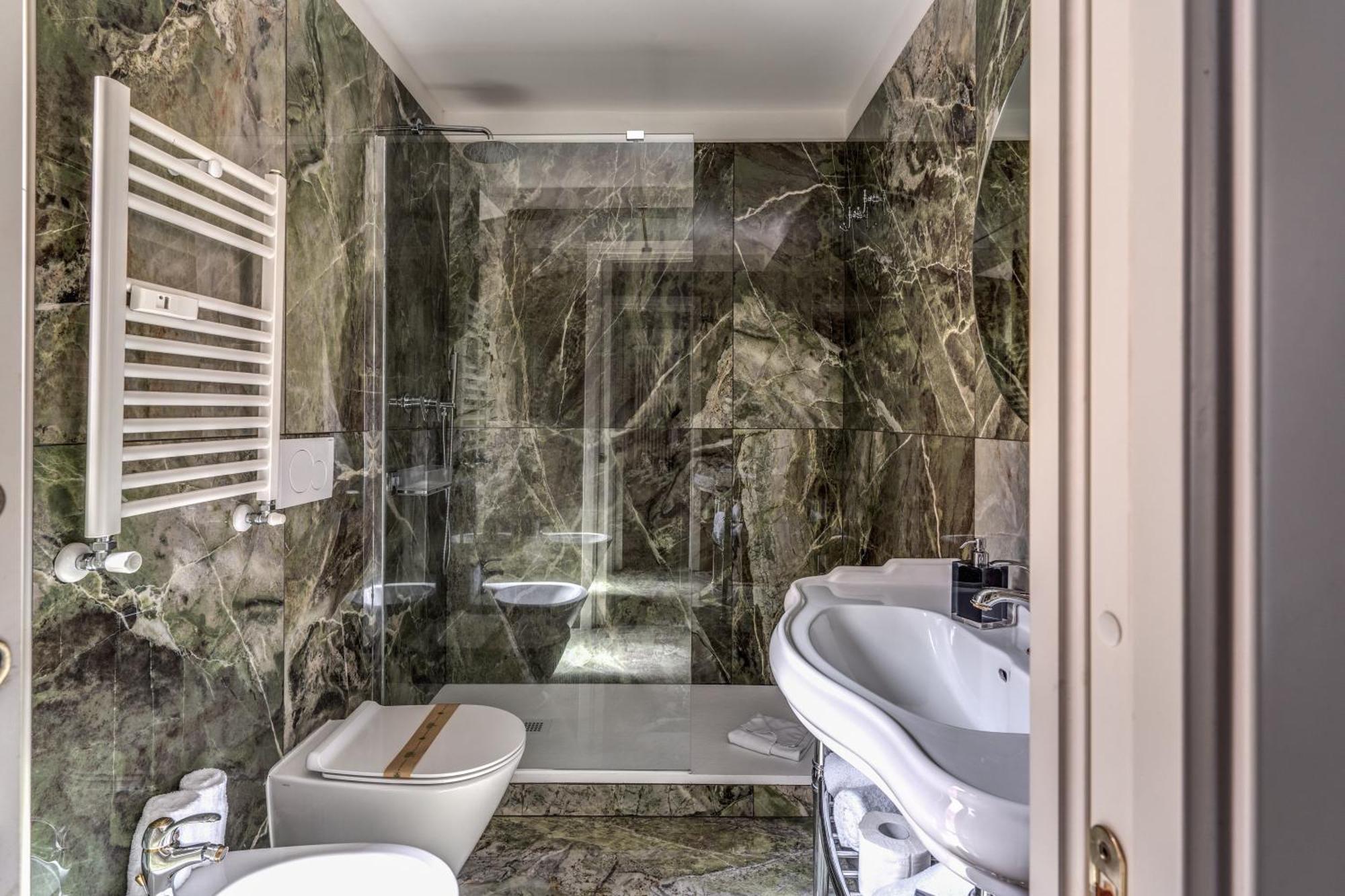 Spanish Step Dream & Cozy Casa Pensionat Rom